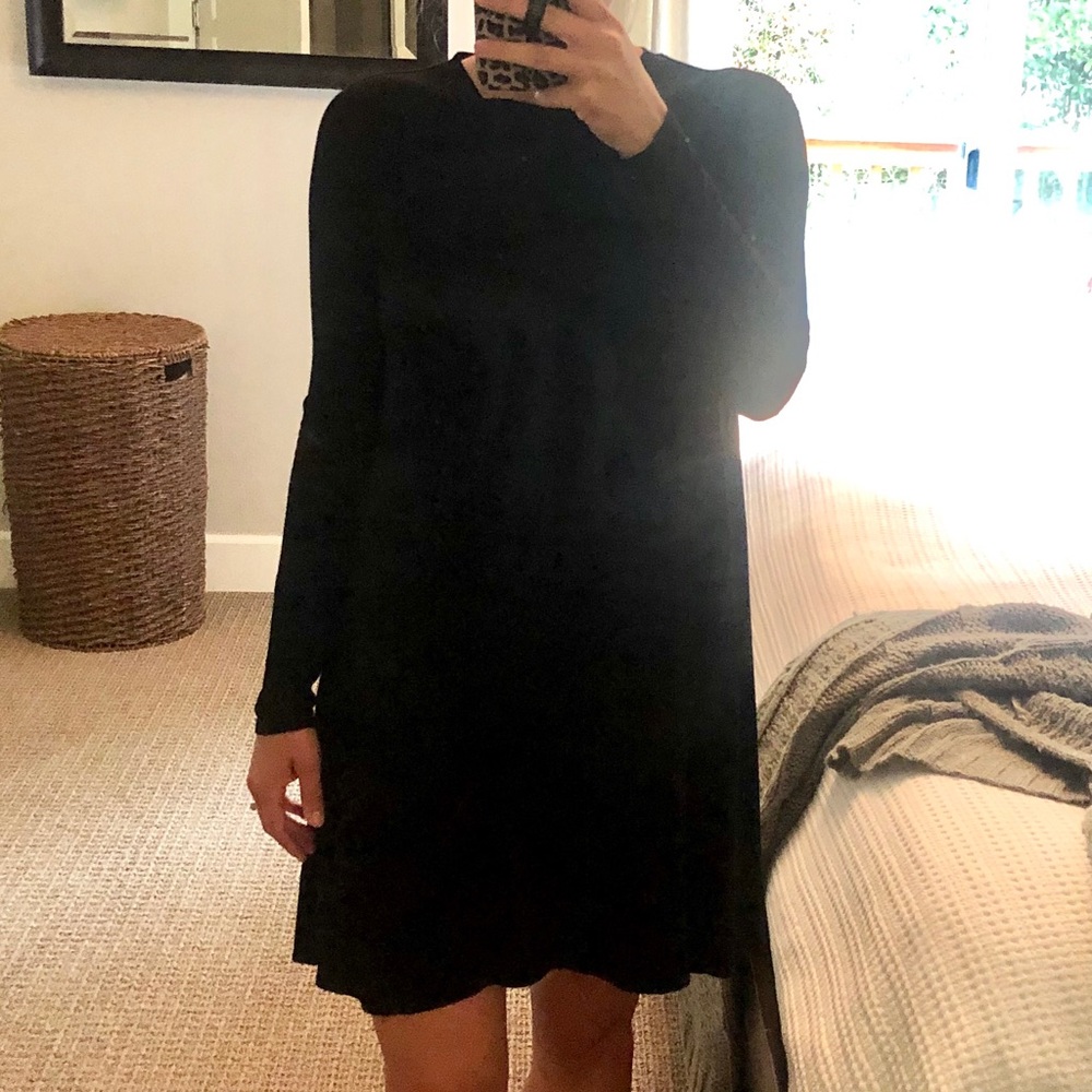 BCBG MAXAZRIA  long sleeved mini dress